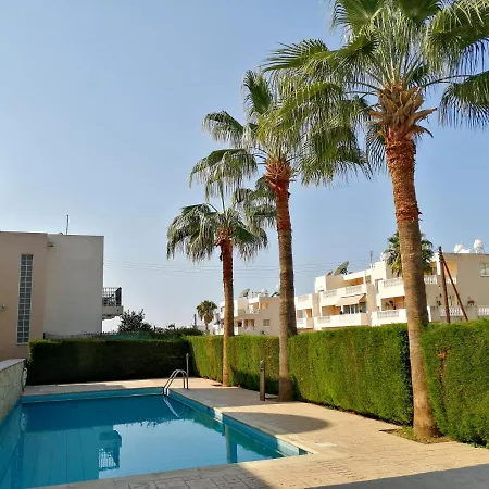 Julia's Townhouse-new Atlantis Court Universal Apartament